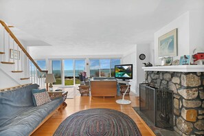 House, Multiple Beds, Balcony, Ocean View (Shore Thing) | Living area | 42-inch flat-screen TV with digital channels