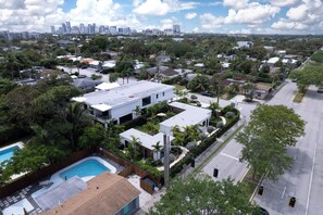 Exterior - Palm Paradise Retreat Sleeps 4 (Fort Lauderdale)