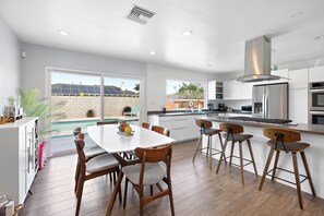 Private kitchen - The Zen Space Private Pool! (Palm Springs)