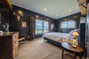 4 bedrooms, individually decorated, individually furnished, desk