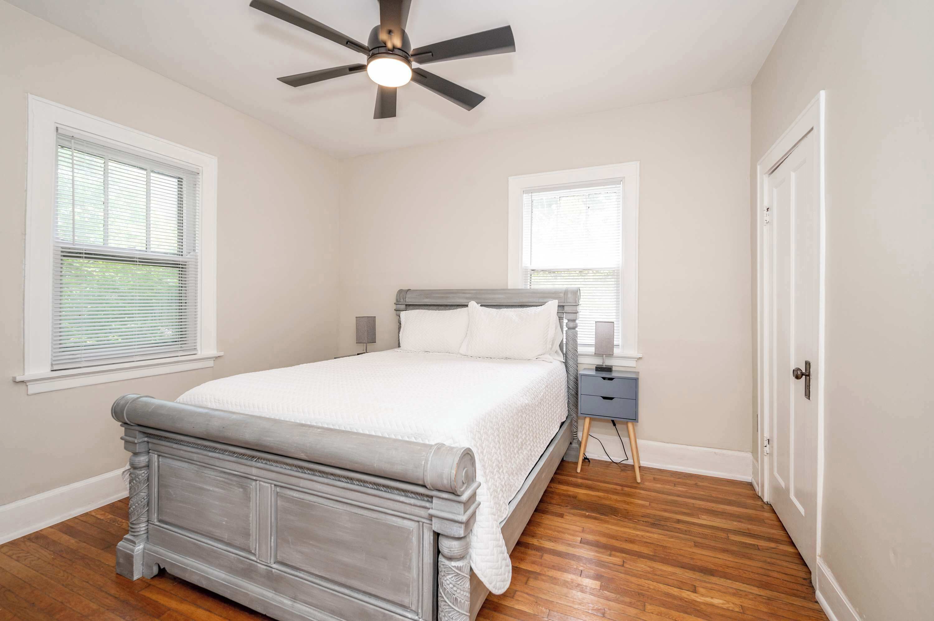 Apartment, 1 Queen Bed with Sofa bed, Kitchen, Garden View | 1 bedroom, individually decorated, individually furnished, bed sheets