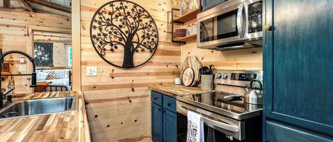 Cabin, Multiple Beds, Kitchen (Cozy Cove Cabin) | Private kitchen | Full-size fridge, microwave, oven, stovetop