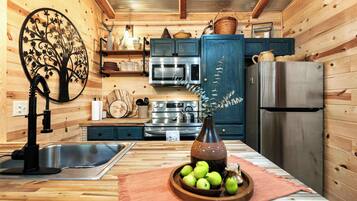 Cabin, Multiple Beds, Kitchen (Cozy Cove Cabin) | Private kitchen | Full-size fridge, microwave, oven, stovetop