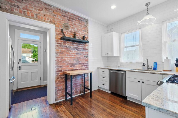 House, Multiple Beds, Balcony | Private kitchen