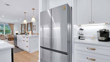 House, Multiple Beds, Patio, Garden View (Chic Modern Farm Haus) | Interior