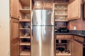 Townhome, Multiple Beds, Hot Tub, Golf View | Private kitchen | Coffee/tea maker