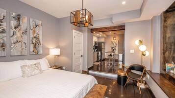 Luxury Apartment, 1 Queen Bed, Kitchen, City View | 1 bedroom, individually decorated, individually furnished, bed sheets