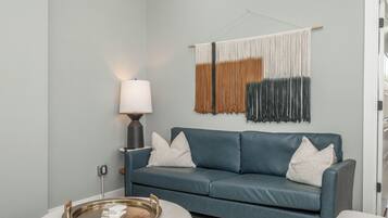 Apartment, Multiple Beds, Kitchen | Living area