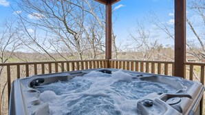 캐빈, 침대(여러 개), 온수 욕조, 산 전망 (Koda Bears Cabin) | 숙박 시설 구내