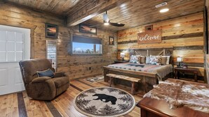 캐빈, 침대(여러 개), 온수 욕조, 산 전망 (Koda Bears Cabin) | 내부