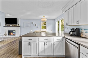 House, Multiple Beds, Balcony, Garden View | Private kitchen | Coffee/tea maker - The 19th Hole (Sandwich)