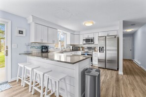 House, Multiple Beds, Balcony, Garden View | Private kitchen | Coffee/tea maker - The 19th Hole (Sandwich)