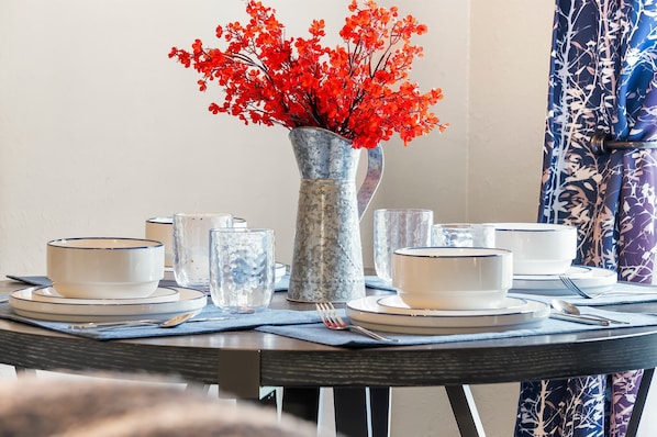 Lejlighed - 1 kingsize-seng med sovesofa - terrasse - udsigt til golfbane (Fallcreek Haven) | Spiseområde