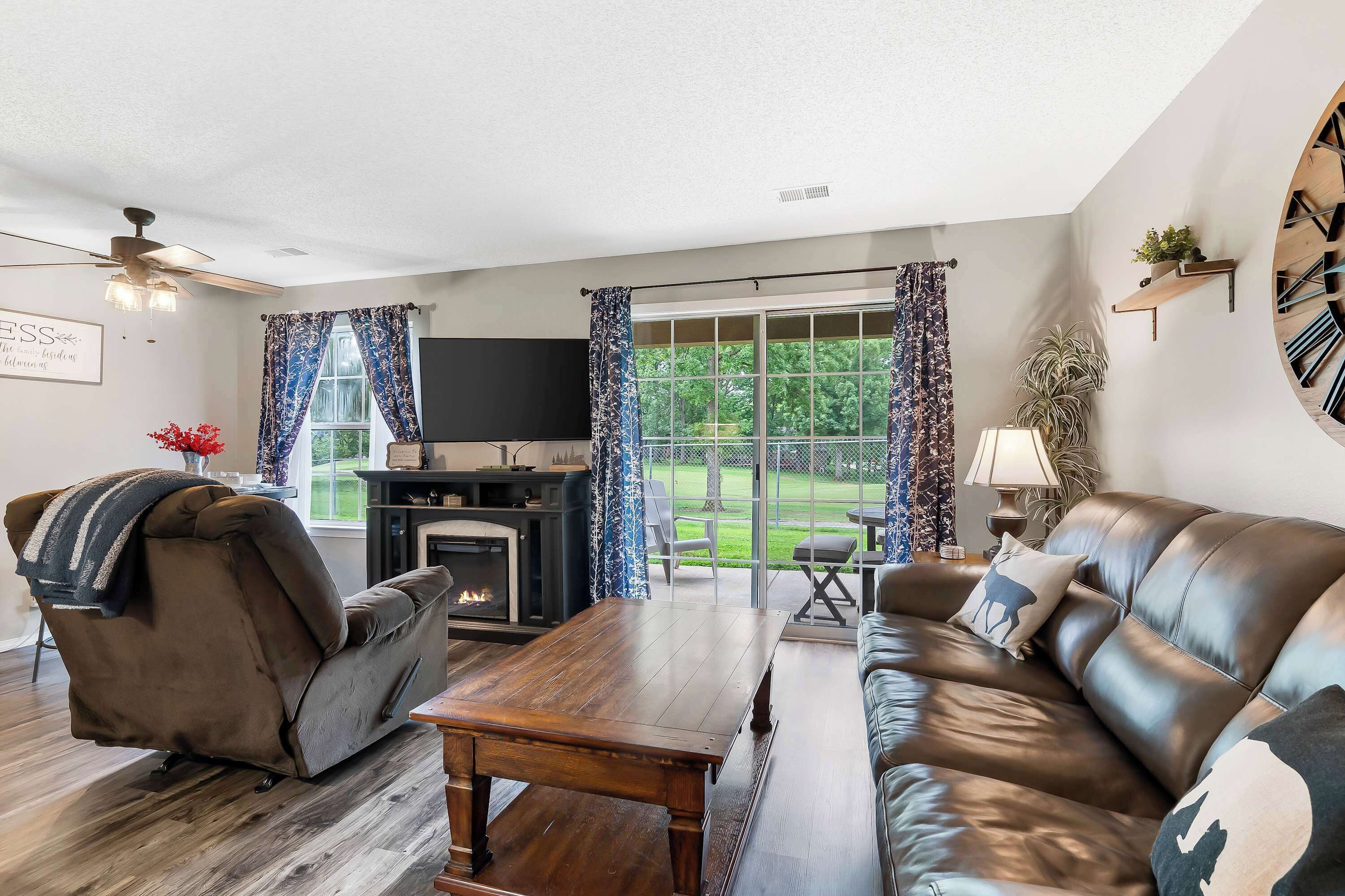 Condo, 1 King Bed with Sofa bed, Patio, Golf View (Fallcreek Haven) | Living area | 42-inch flat-screen TV with digital channels, fireplace