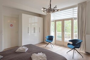 3 bedrooms, WiFi, bed sheets - Villa Harry with private parking (Zandvoort)