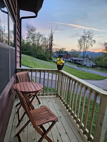 Mountain Views - LMU 1 1/2