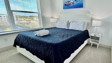 1 Schlafzimmer, Schreibtisch, Bügeleisen/Bügelbrett, Reisekinderbett