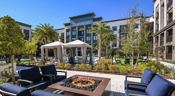 Property grounds - Luxury Apartment King Bed Stunning View Pool Gym Near Mayo Clinic UNF & Beaches (Jacksonville)