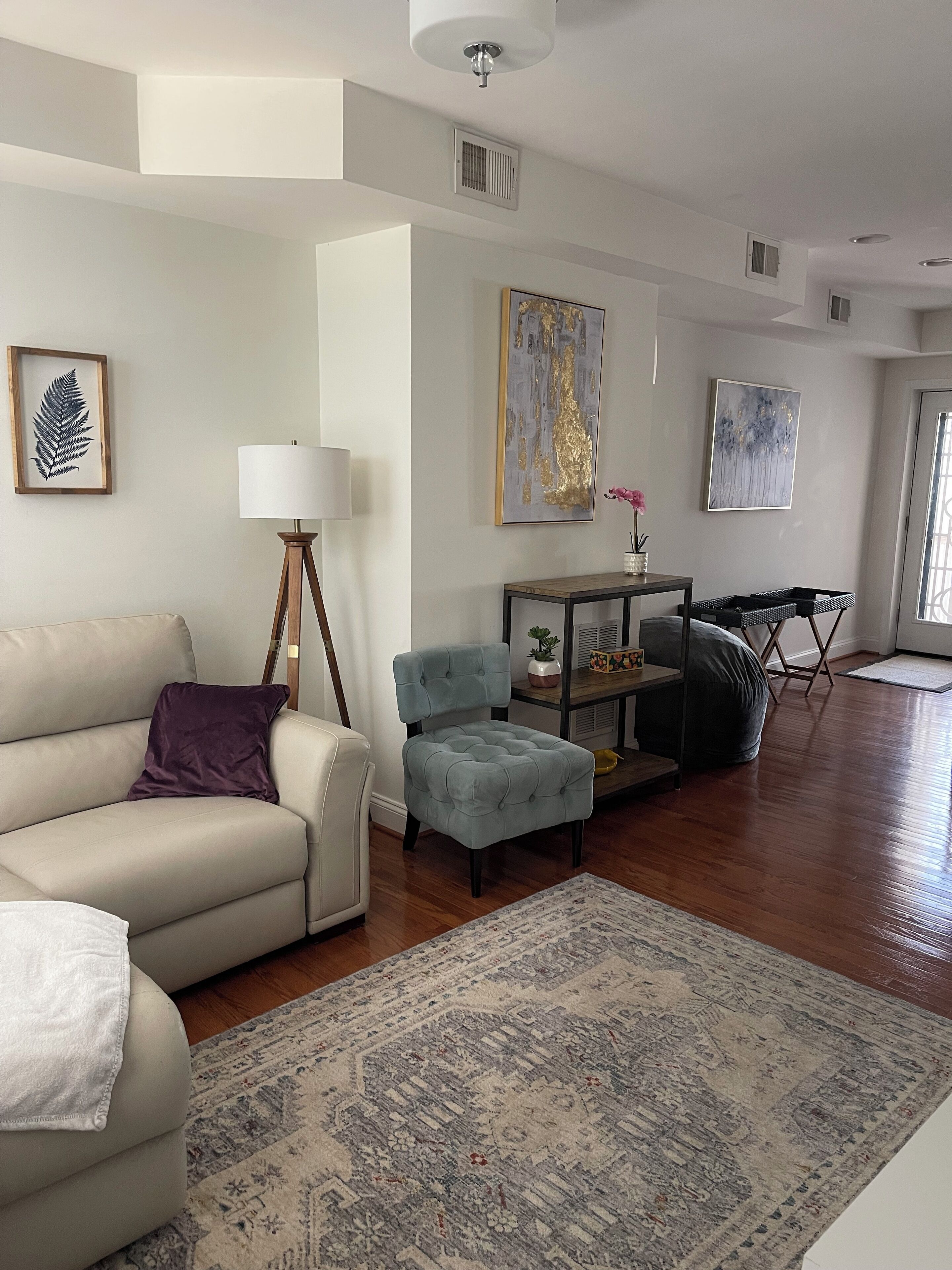3 Bedroom / 2 Bath Row House near H Street Corridor w/Parking. Pet Friendly!