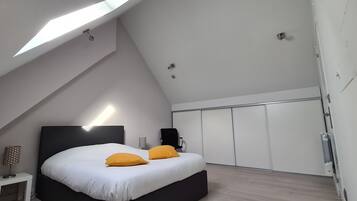 6 chambres, bureau, fer et planche à repasser, Wi-Fi gratuit