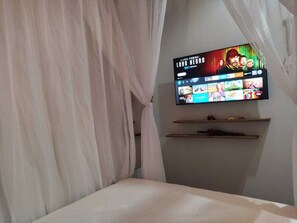 Baita Premium, 1 camera da letto, vista piscina, lato piscina | Minibar, con stile personalizzato, con arredamento individuale
