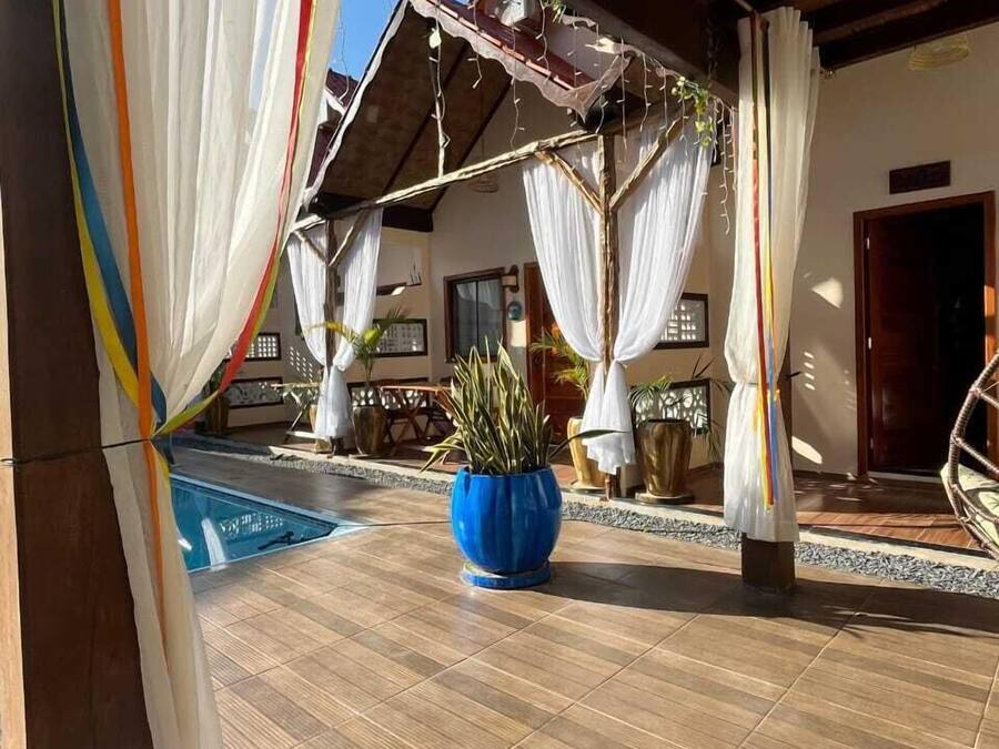 Una piscina cubierta