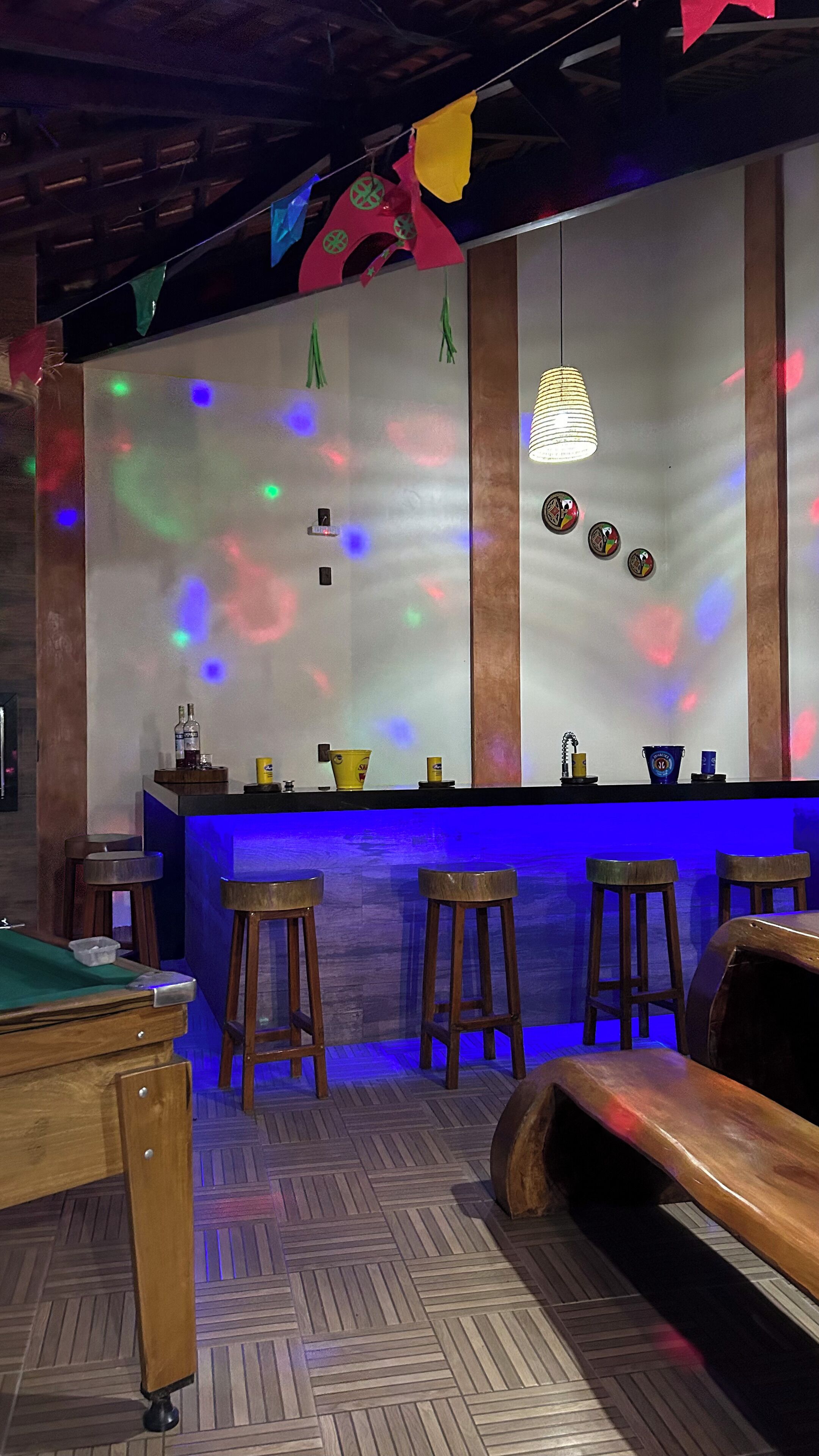 Frigobar, individualmente decorados, individualmente mobiliados
