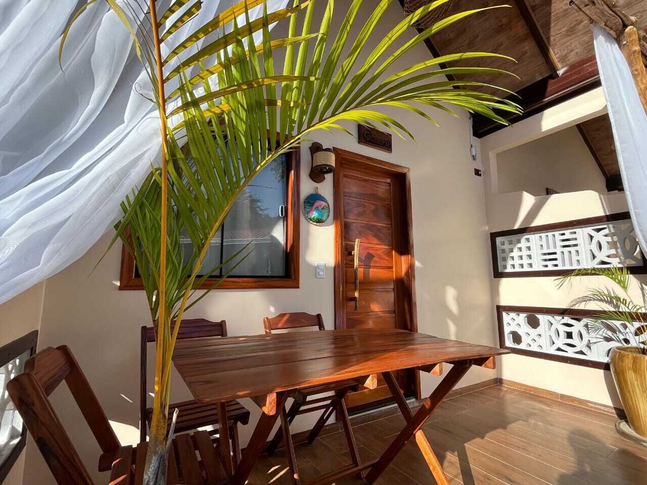 Cabana premium, 1 quarto, vista para a piscina, ao lado da piscina | Frigobar, individualmente decorados, individualmente mobiliados