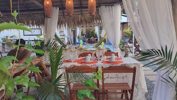 Smart TV 43 polegadas com canais a cabo, filmes pagos