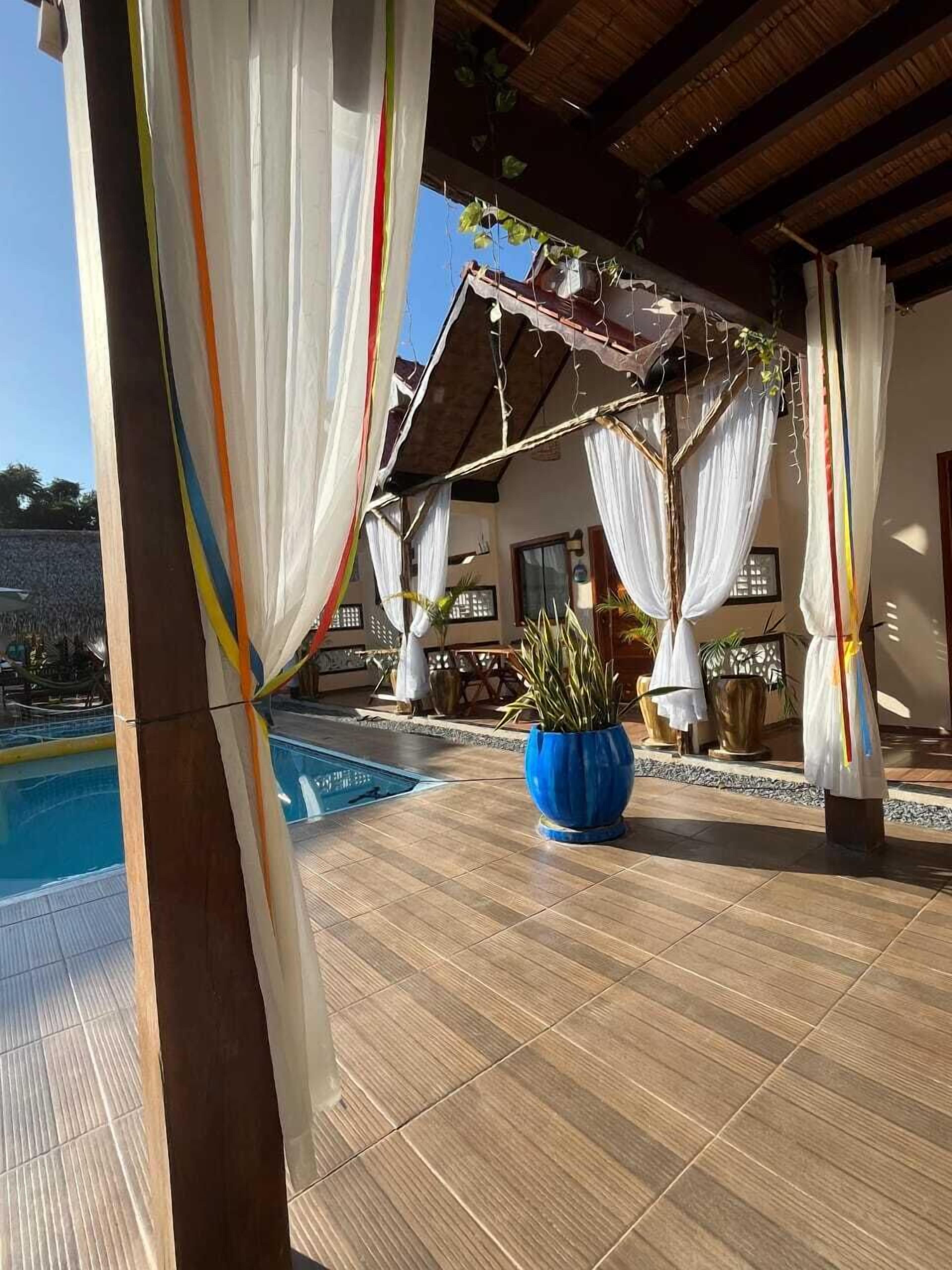 Cabin Premium, 1 phòng ngủ, quang cảnh hồ bơi, cạnh hồ bơi | Minibar, trang trí khác biệt, trang bị nội thất với thiết kế riêng biệt 