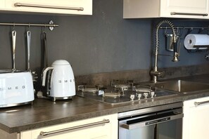 Fridge, oven, dishwasher