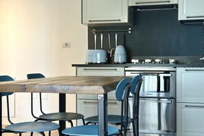 Fridge, oven, dishwasher - N292 - Numana, delightful two-room apartment a stone's throw from the centre (Sirolo)