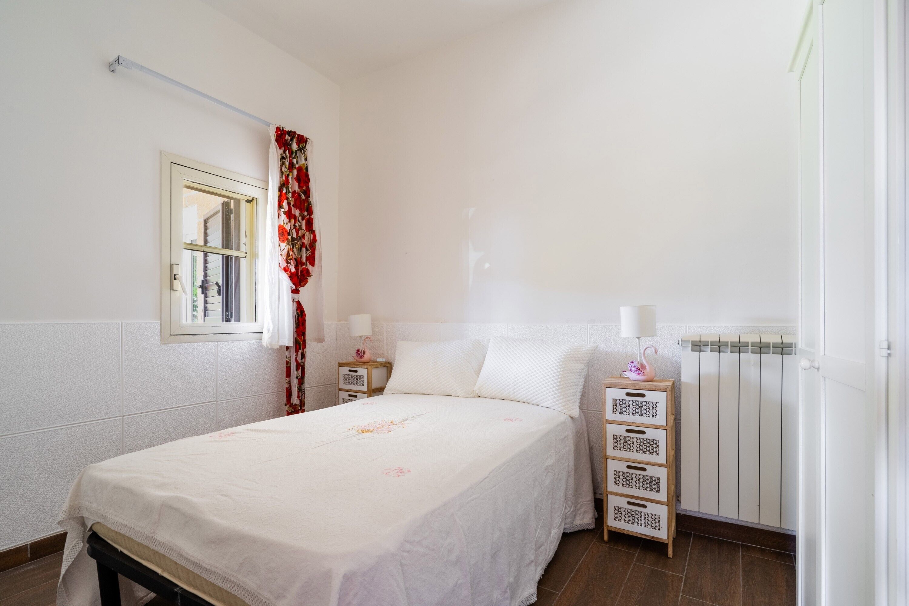 1 bedroom, iron/ironing board