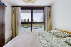 1 bedroom, iron/ironing board, free WiFi - Apartment 'Au Pied Des Pistes Le Corbier 73' with Mountain View, Private Terrace and Wi-Fi (Villarembert)