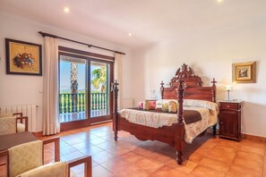 5 soverom, strykejern/-brett, wi-fi (inkludert) og sengetøy