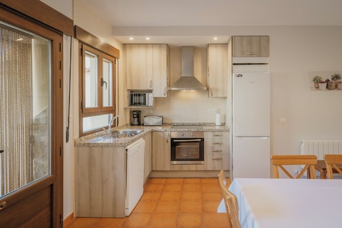 Country House 'Tradicion Rural El Tio Ricardo' with Private Pool, Private Garden and Wi-Fi