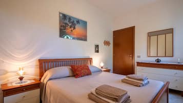 2 camere, ferro/asse da stiro, Wi-Fi gratuito, lenzuola