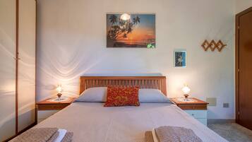 2 camere, ferro/asse da stiro, Wi-Fi gratuito, lenzuola