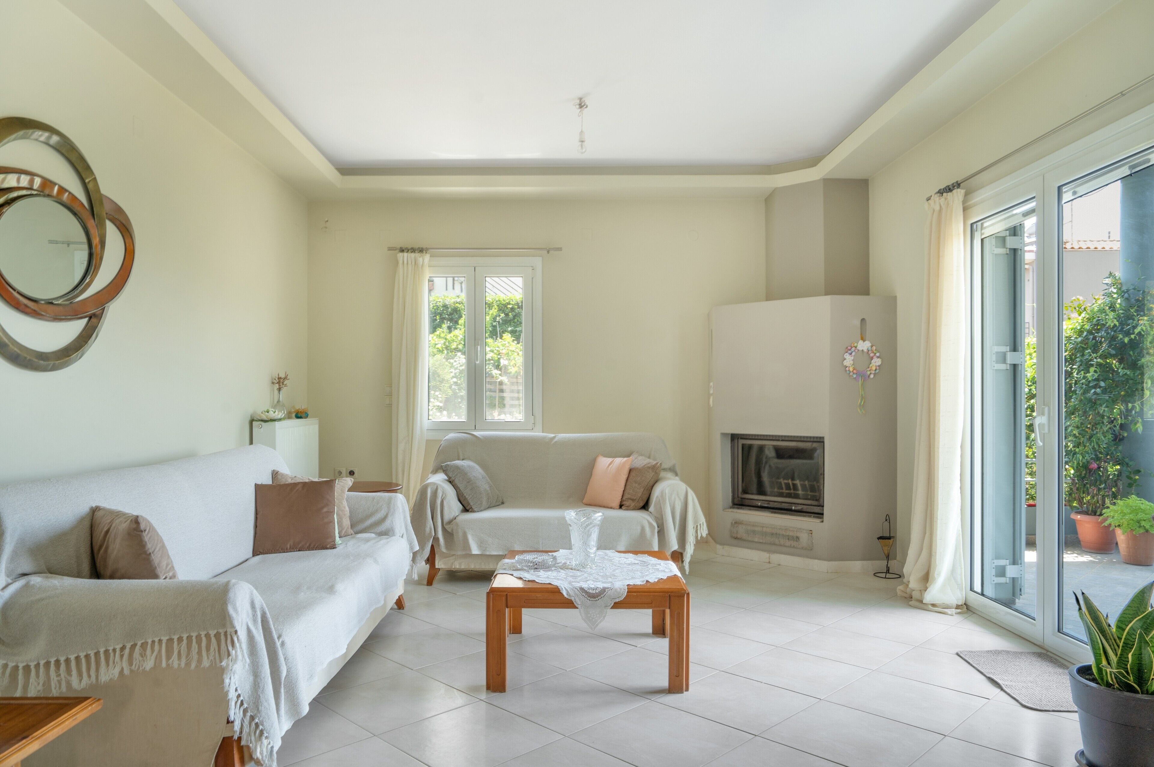 Televisión, chimenea