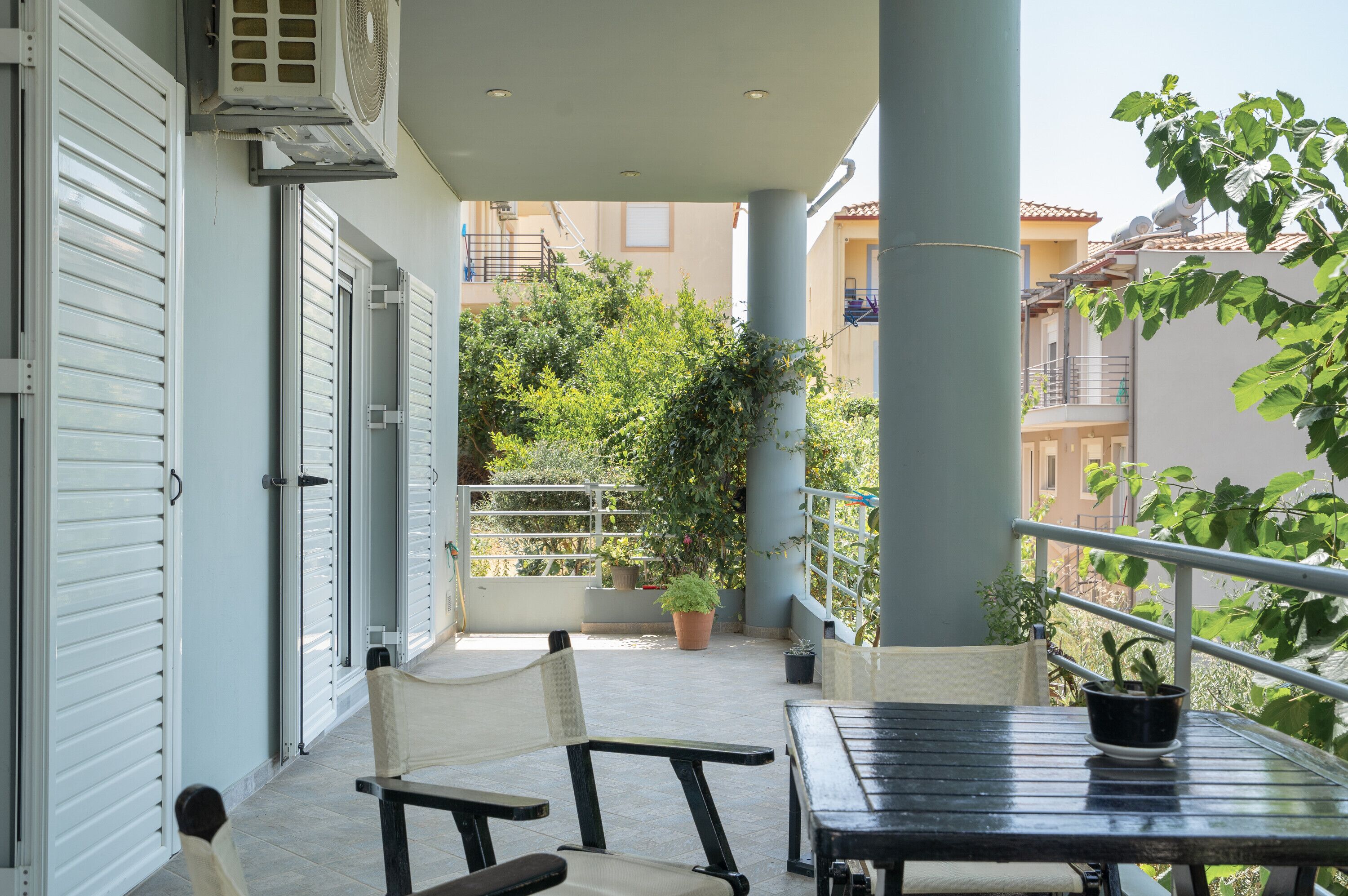 屋外ダイニングエリア