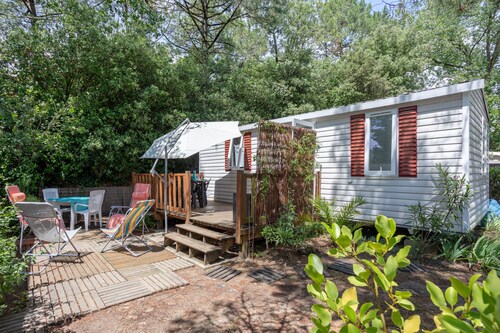 Mobile Home on Family Campsite with Pools