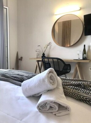1 室のベッドルーム、WiFi (無料)、ベッドシーツ