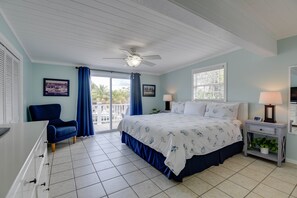 3 camere, una scrivania, ferro/asse da stiro, Wi-Fi gratuito