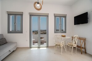 TV - Studio Apartment 'Villa Anastasio' with Sea View, Wi-Fi and Air Conditioning (Paros)