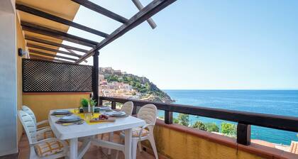 Holiday Home 'The Terrace Above The Sea' with Sea View, Private Terrace and Air Conditioning