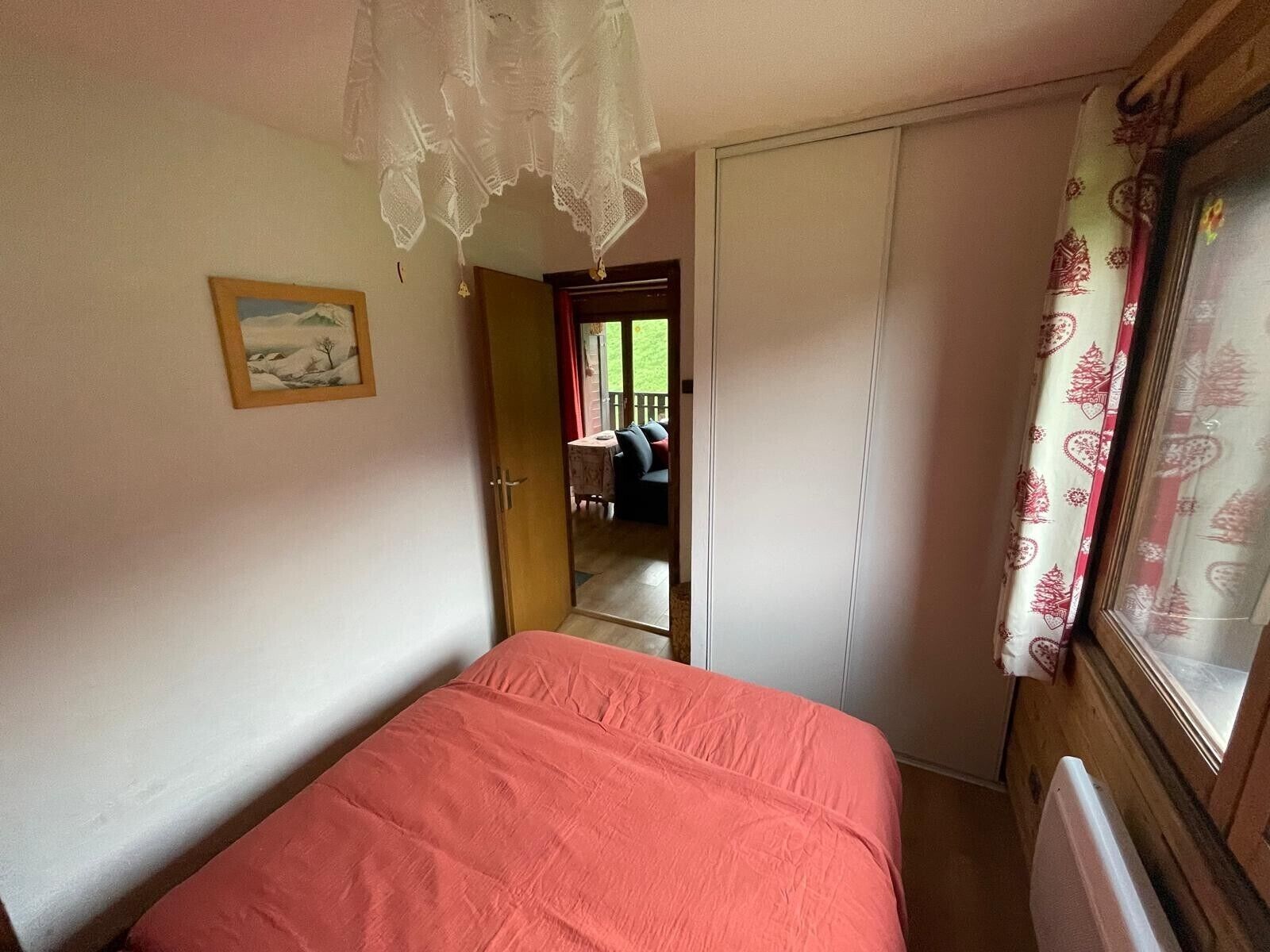 1 soverom, strykejern/-brett, wi-fi (inkludert) og sengetøy