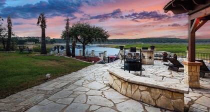 Luxury Lake Life - Boat Dock, Outdoor Kitchen, Basketball Court, Game Room & Bar