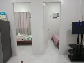 2 bedrooms, Egyptian cotton sheets, premium bedding, down duvets - Antonioville Subdivision (Mandaue)