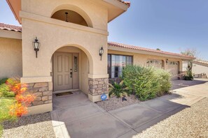 Exterior detail - Heated Pool: Pet-Friendly Lake Havasu City Home (Lake Havasu City)