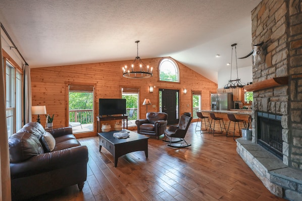 مدفأة، مشغل دي في دي، كرة قدم الطاولة، تنس طاولة